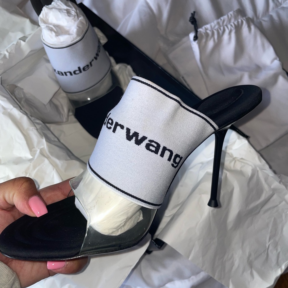 Alexander McQueen heels 😍😍 brand new never worn